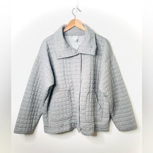 Chico's Jacket Womens Medium Quilted Coat Mid Hip Length‎ Snap Quiet Luxury Gray